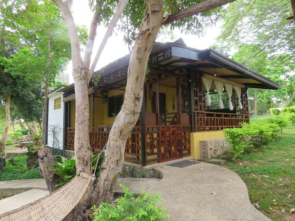 Villa Khadine Grand Vista Resort Coron Zimmer foto